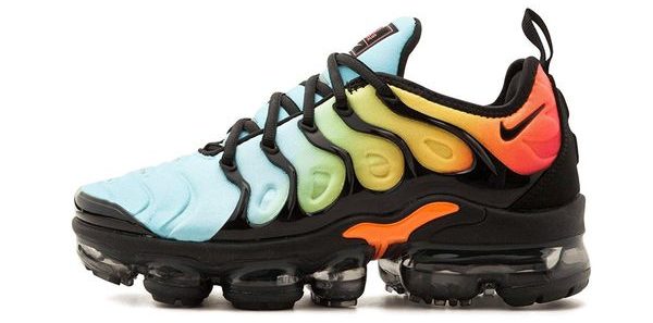 vapormax plus orange and black